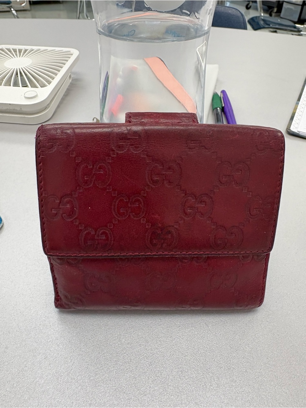 Gucci Burgundy Leather Wallet with Gold Heart Logo - Picture 2 of 11